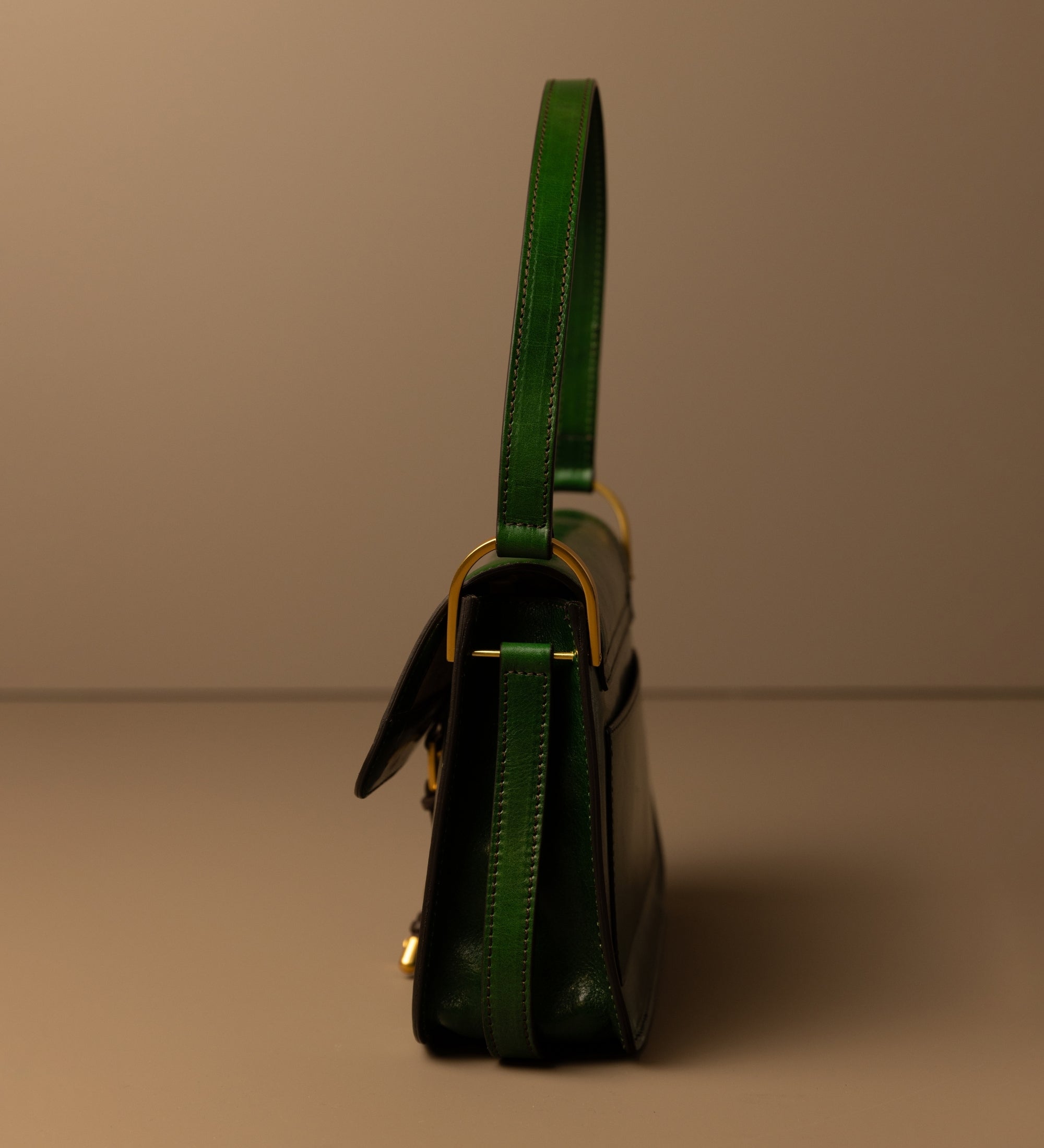 Leder-Tasche mit Klappe für Damen - Possession