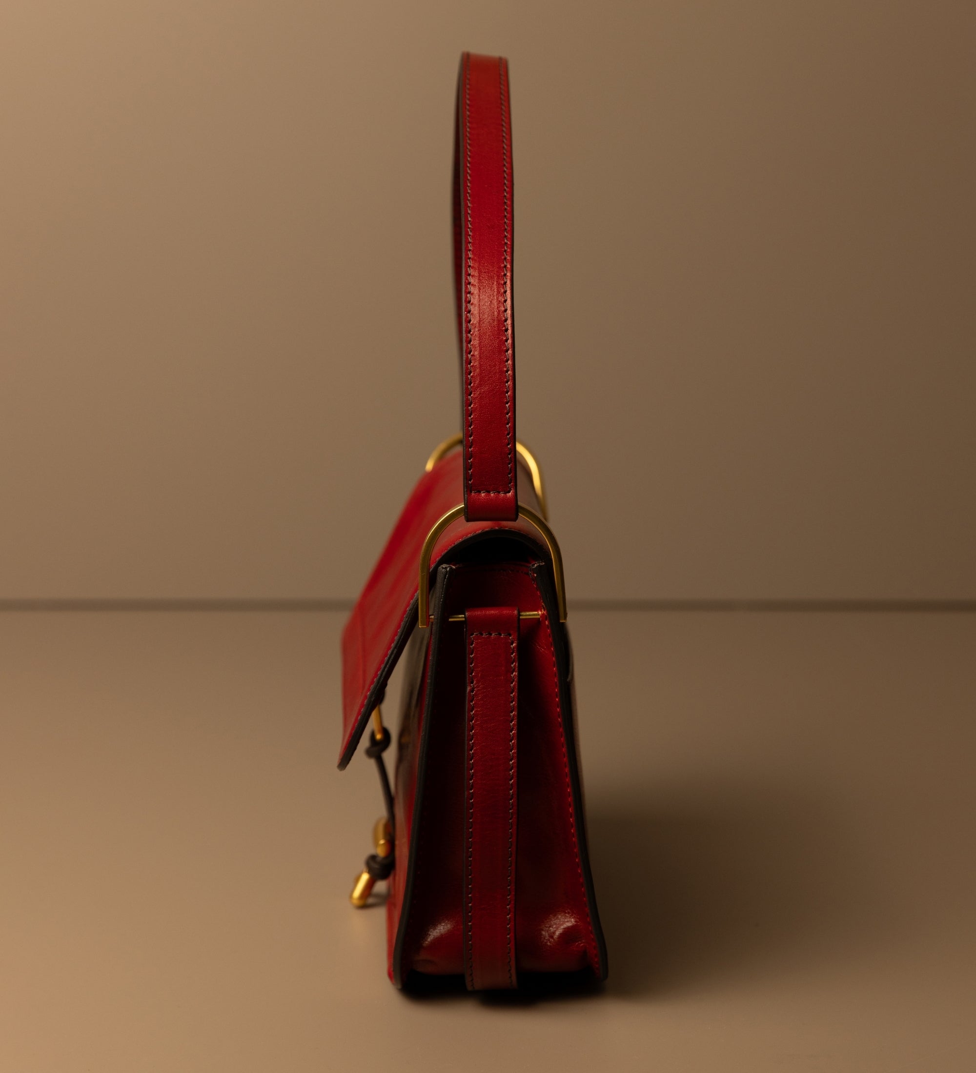 Leder-Tasche mit Klappe für Damen - Possession