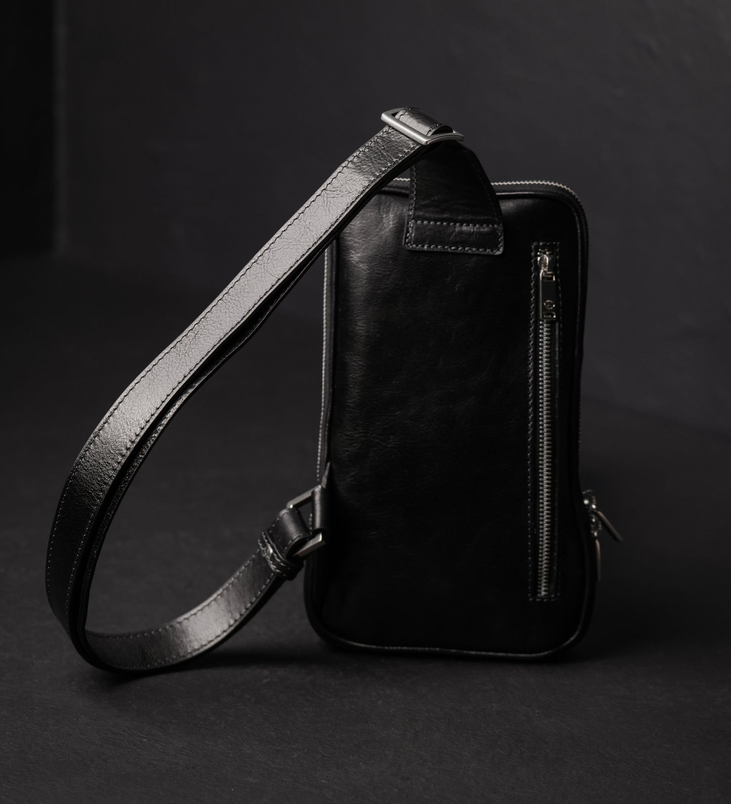 Sling Bag Brusttasche aus Leder - Kim