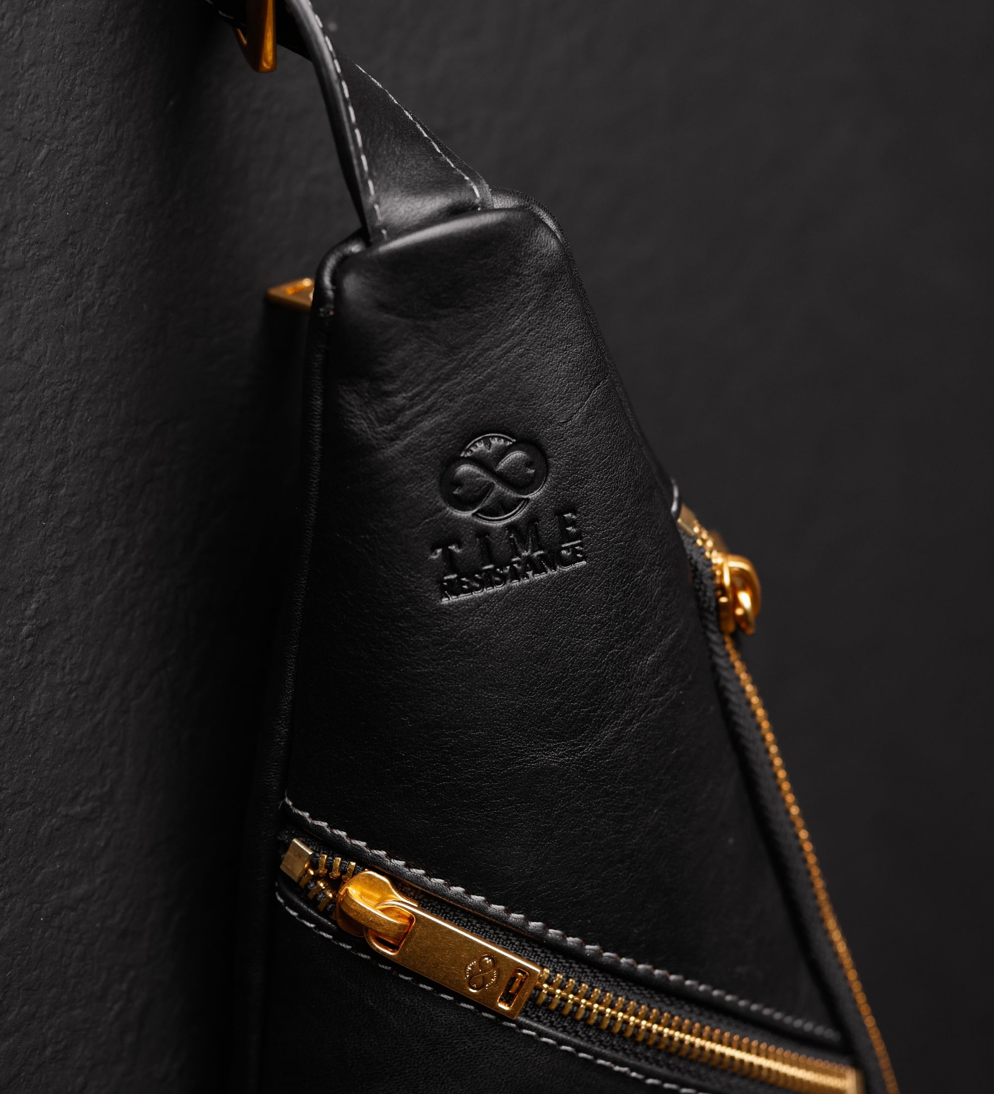 Brusttasche aus Leder - Tales of the City