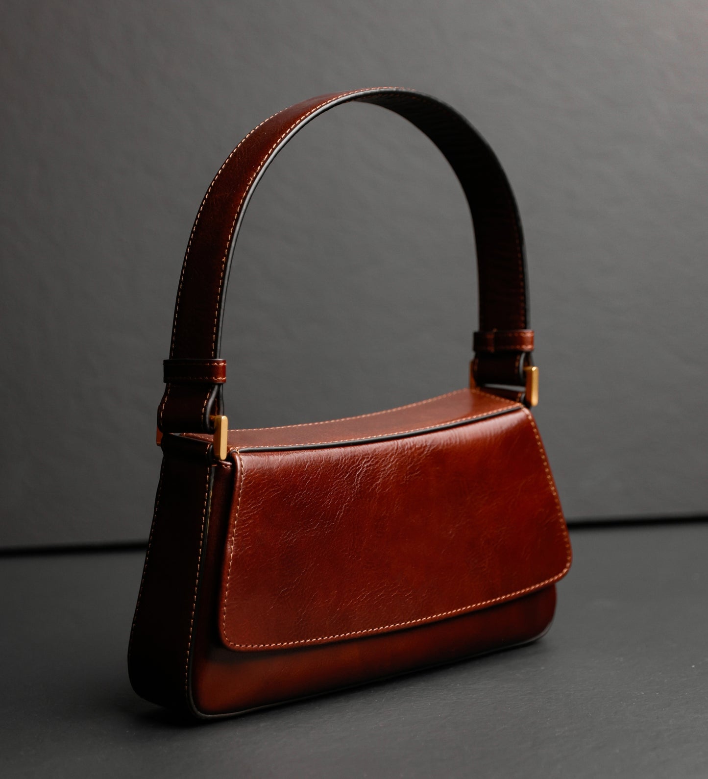 Baguette-Handtasche aus Leder für Damen - Bright Lights, Big City