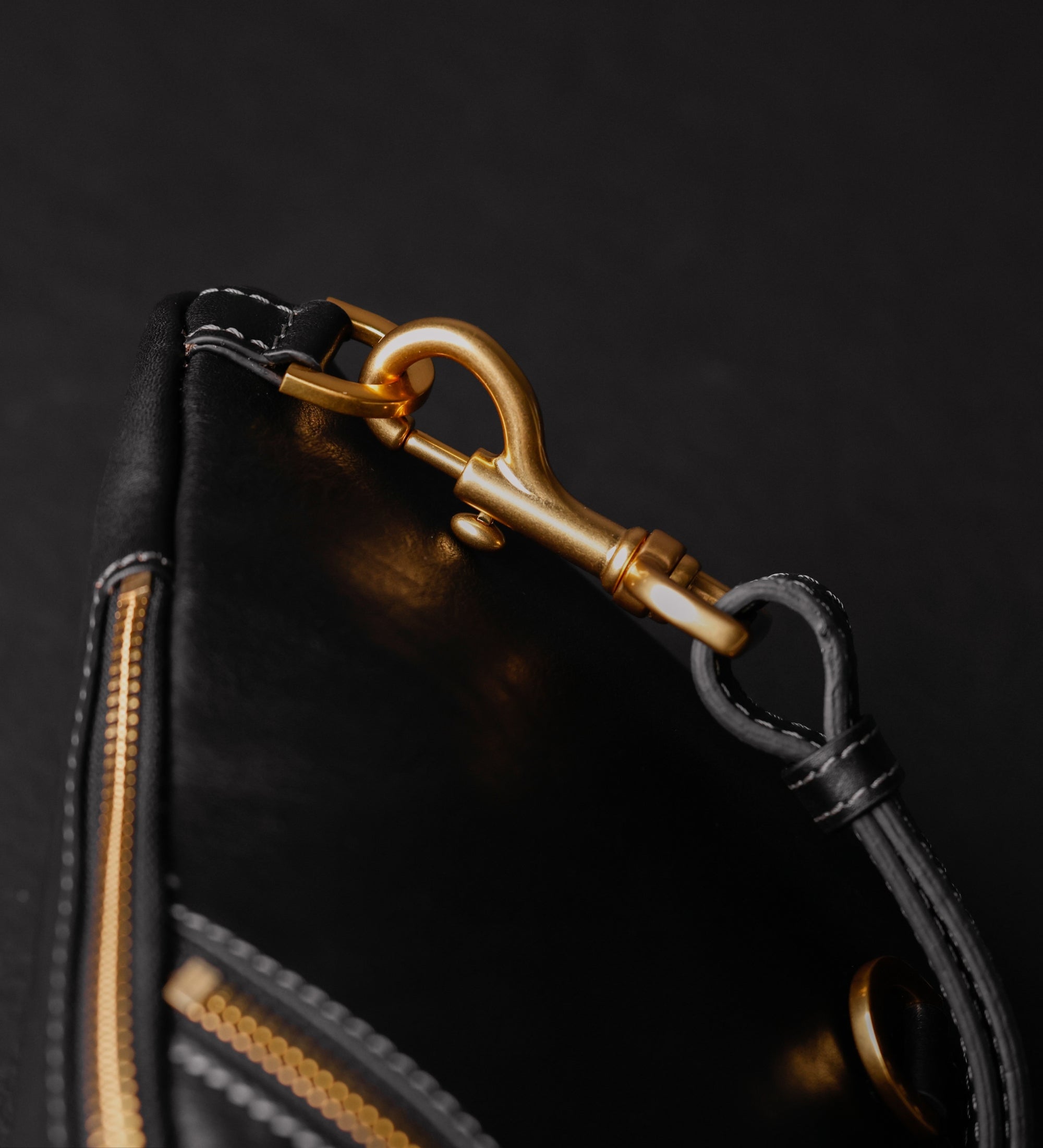 Brusttasche aus Leder - Tales of the City