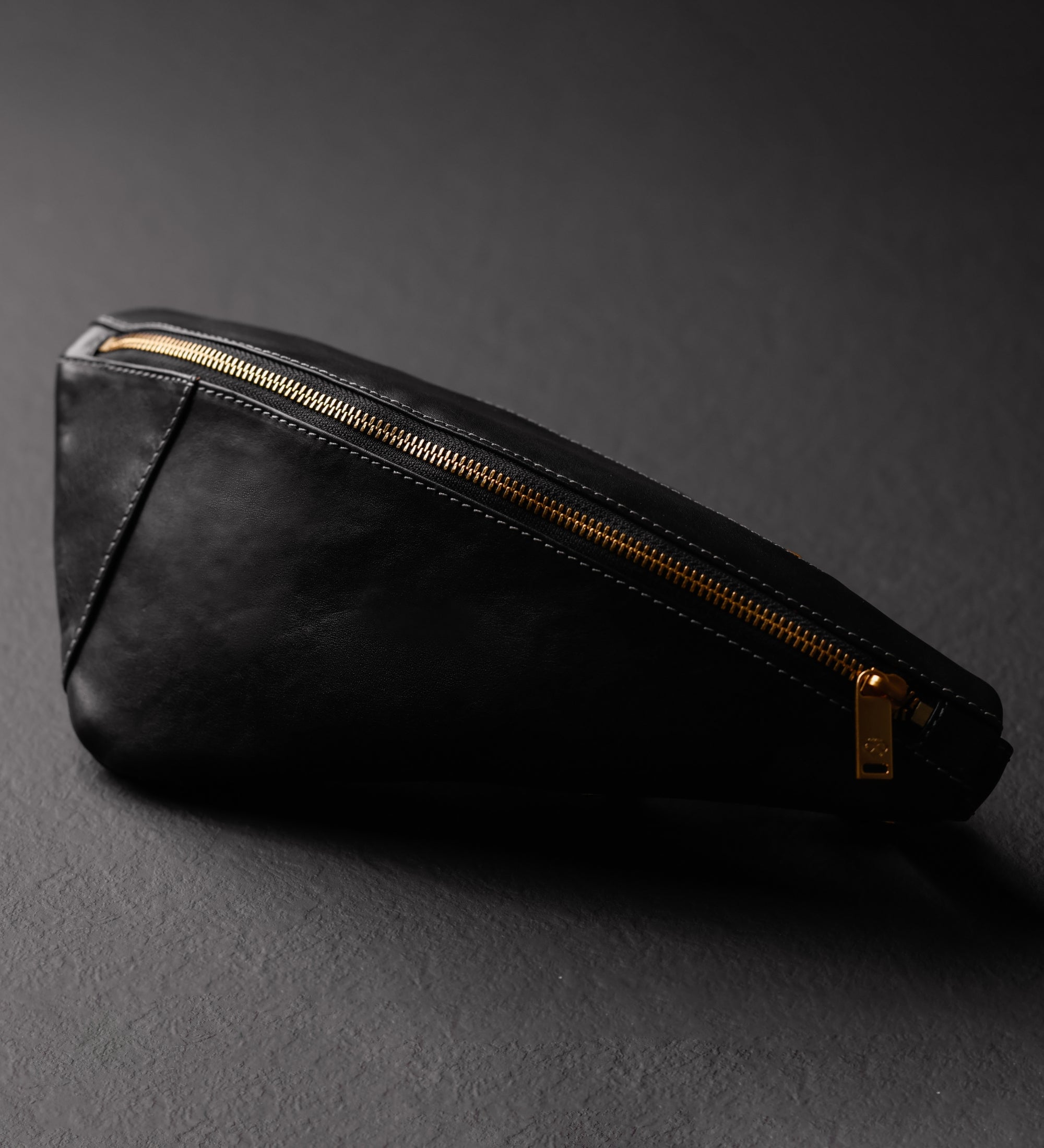 Brusttasche aus Leder - Tales of the City