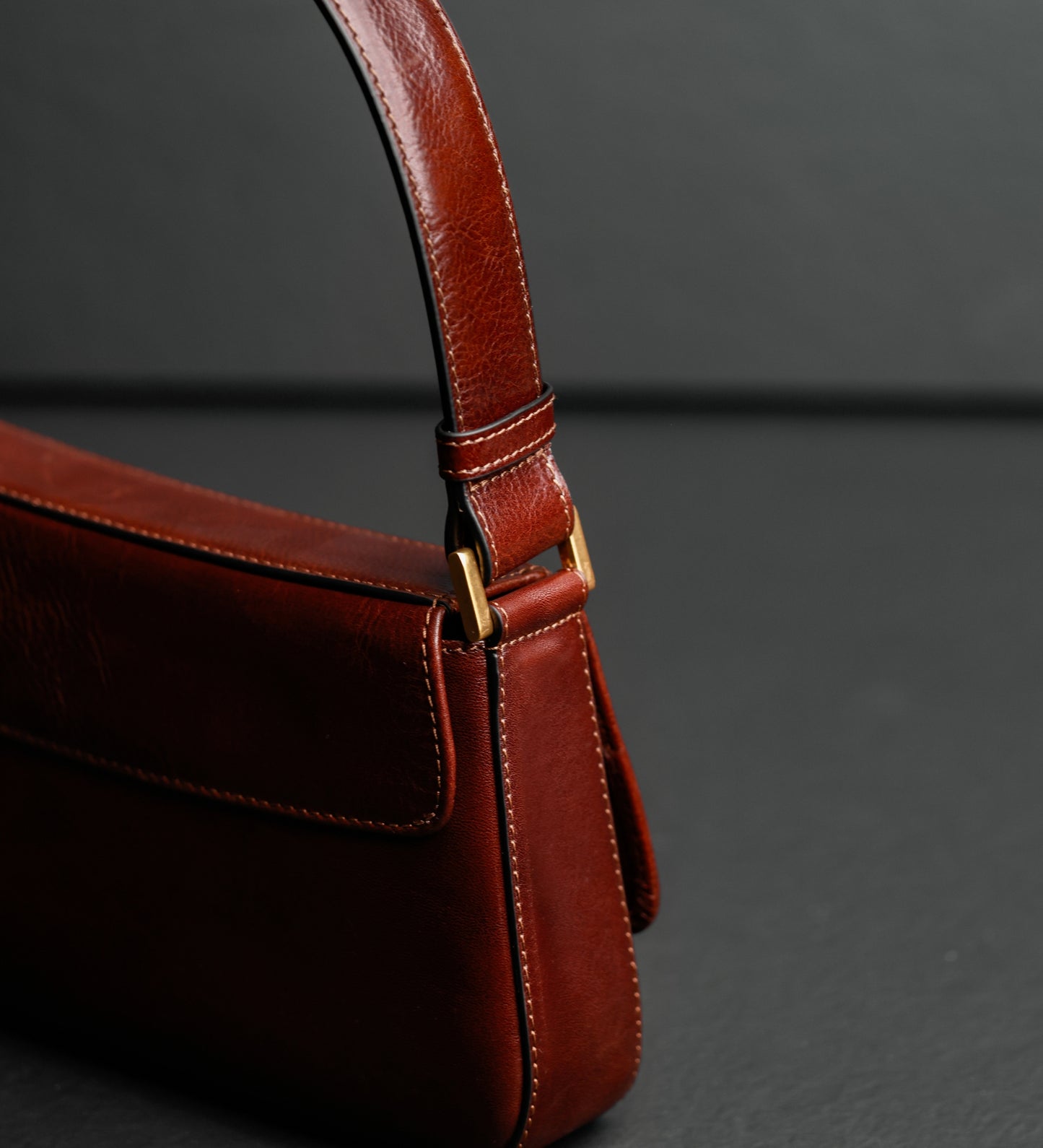 Baguette-Handtasche aus Leder für Damen - Bright Lights, Big City
