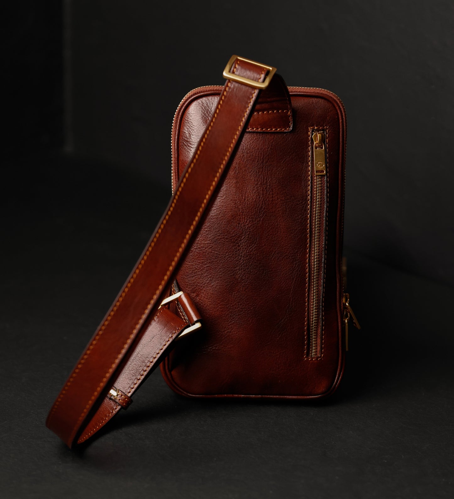 Sling Bag Brusttasche aus Leder - Kim