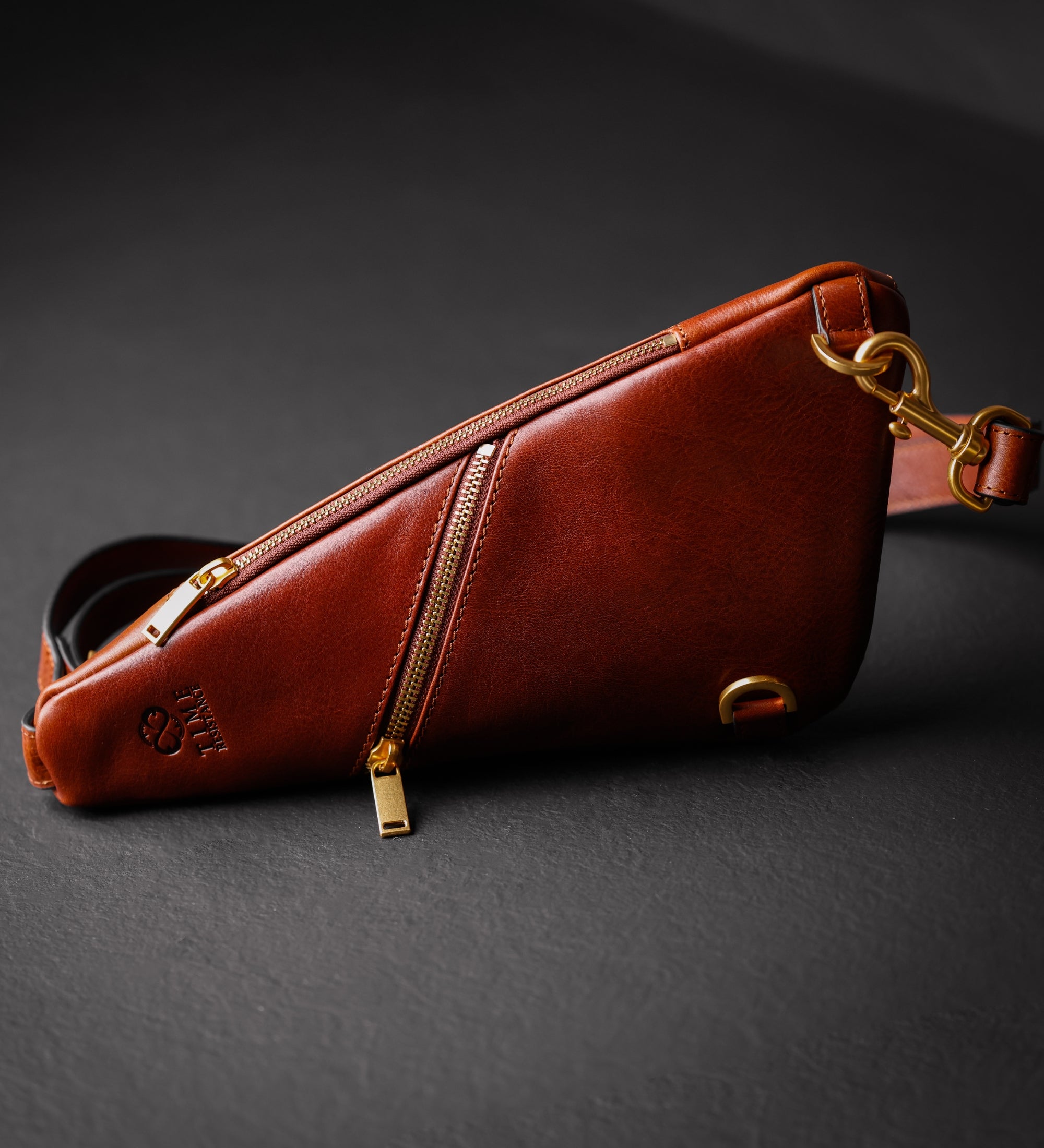 Brusttasche aus Leder - Tales of the City