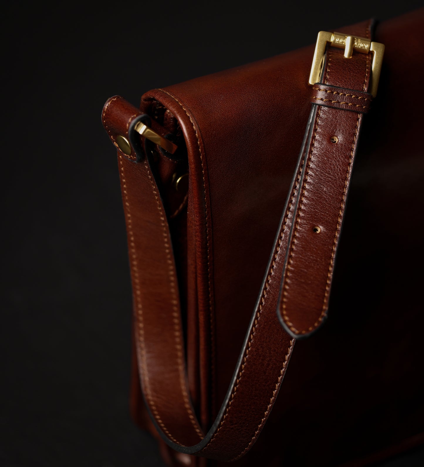 Kleine Kuriertasche aus Leder - On The Road