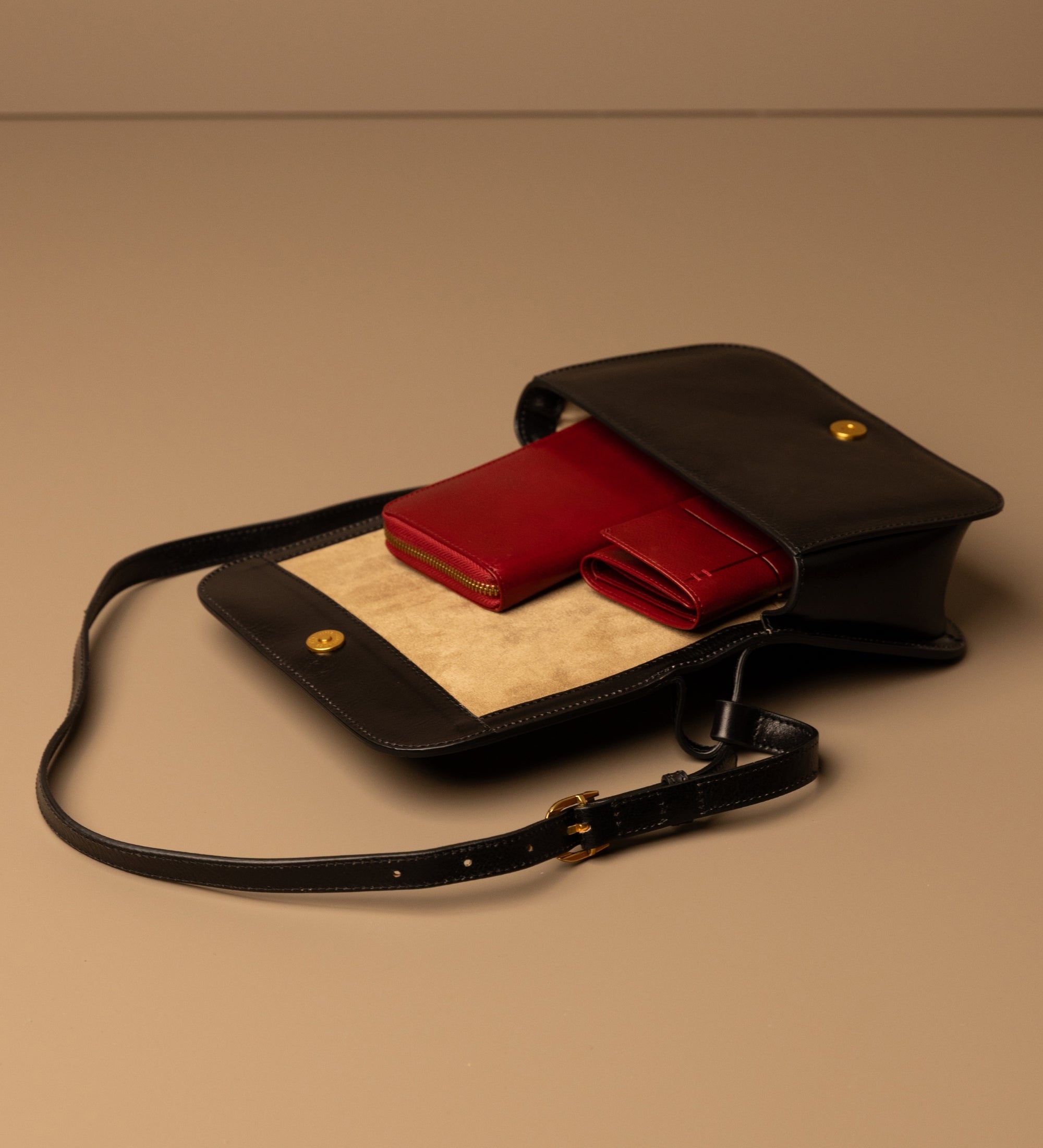 Umhängetasche aus Leder für Damen - Il Piacere