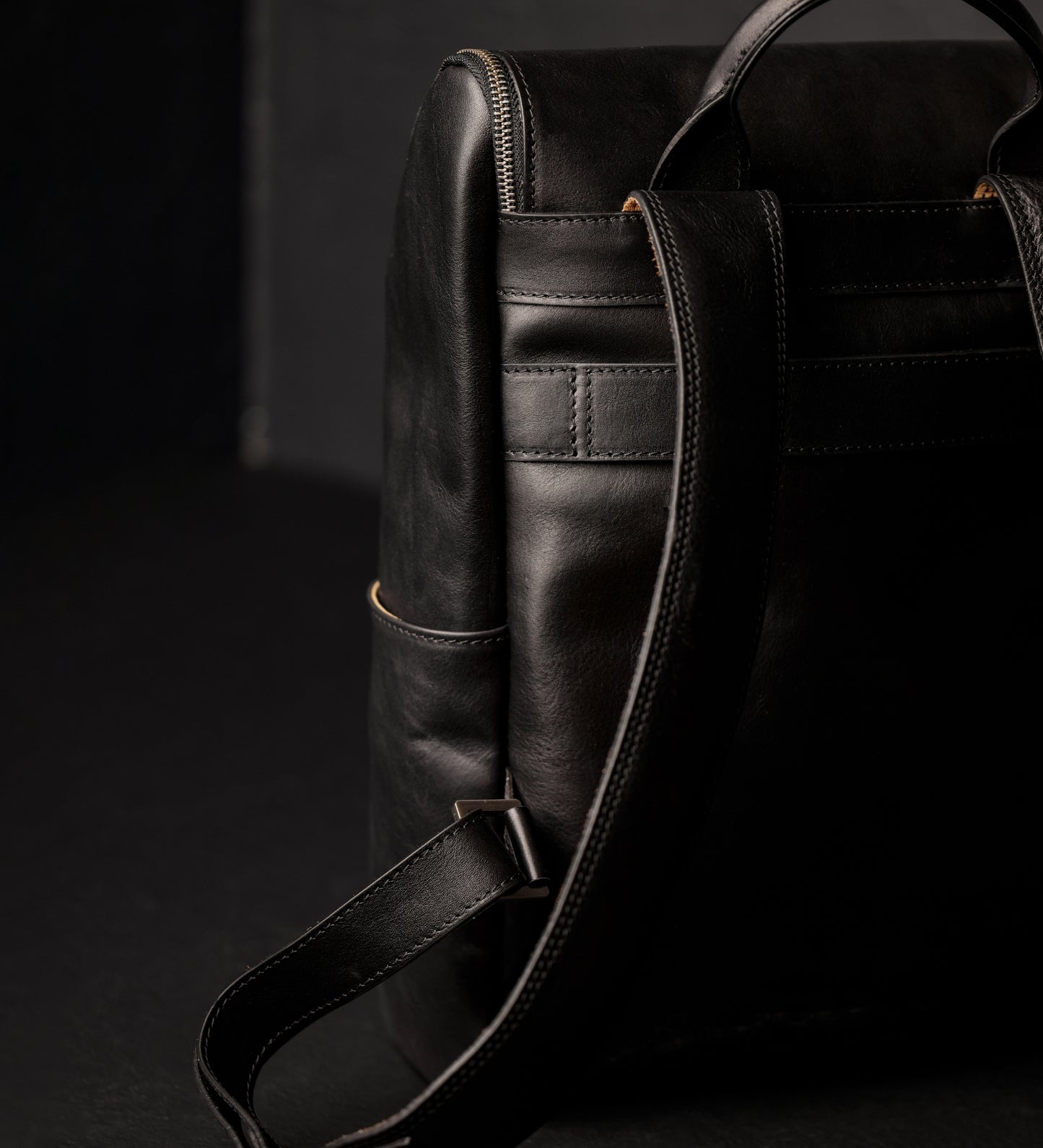 Großer Rucksack aus Leder für Damen - The Odyssey