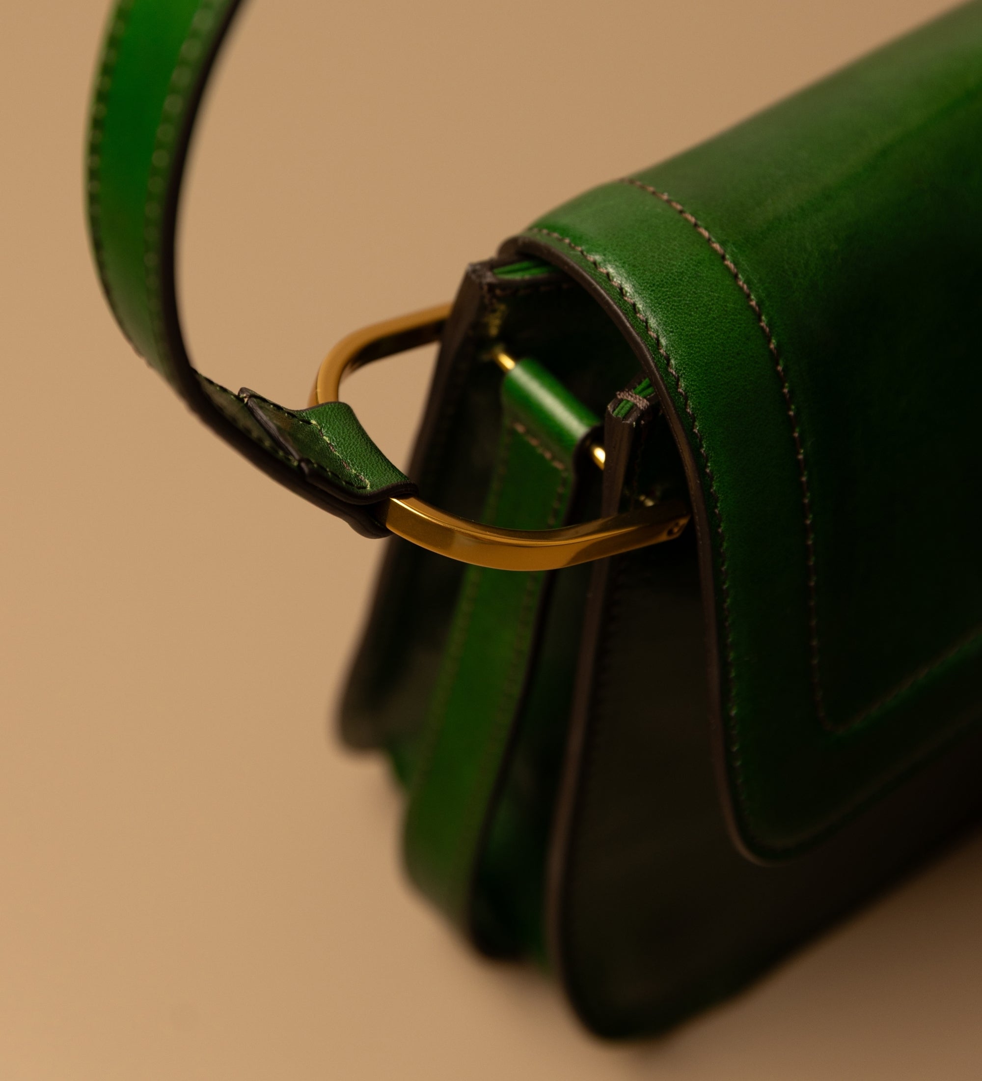 Leder-Tasche mit Klappe für Damen - Possession