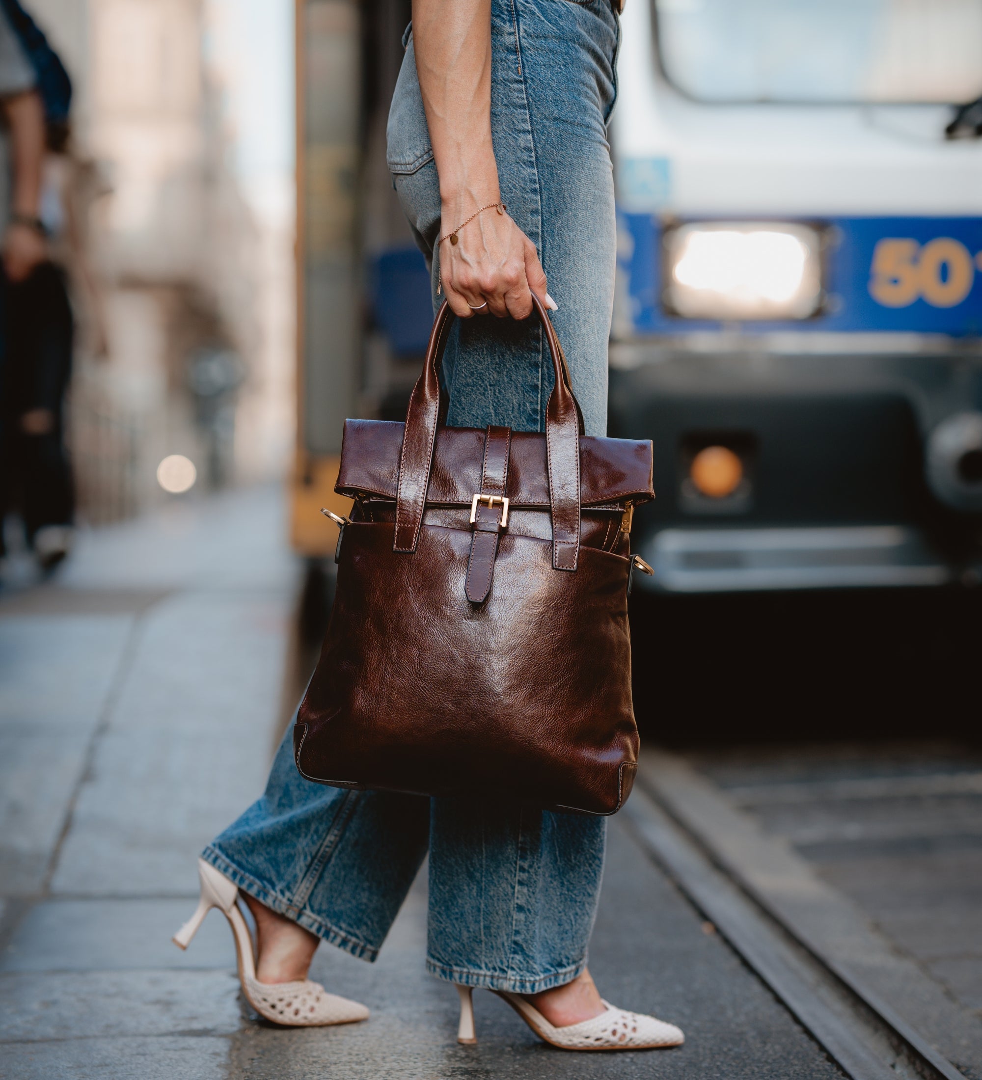 Multifunktionale Rucksack Schultertasche aus Leder für Damen – The Awakening