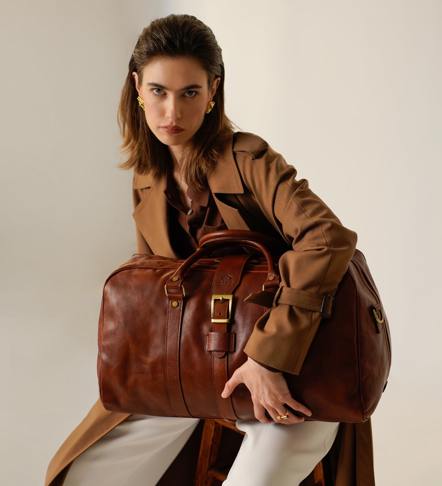 Cognacbraune Reisetasche aus mattem Leder für Damen - Tender Is the Night