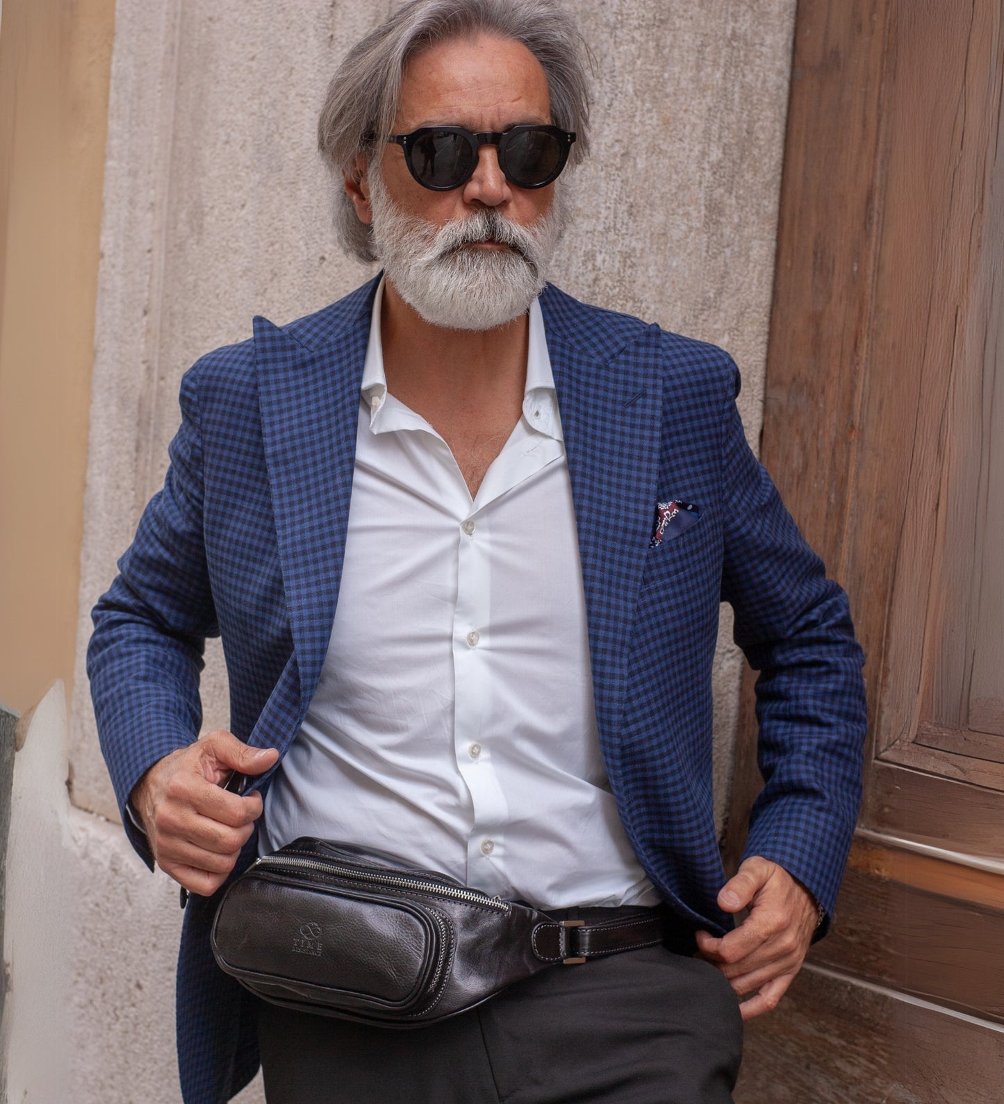 Schultertasche Bauchtasche aus Leder - Independent People