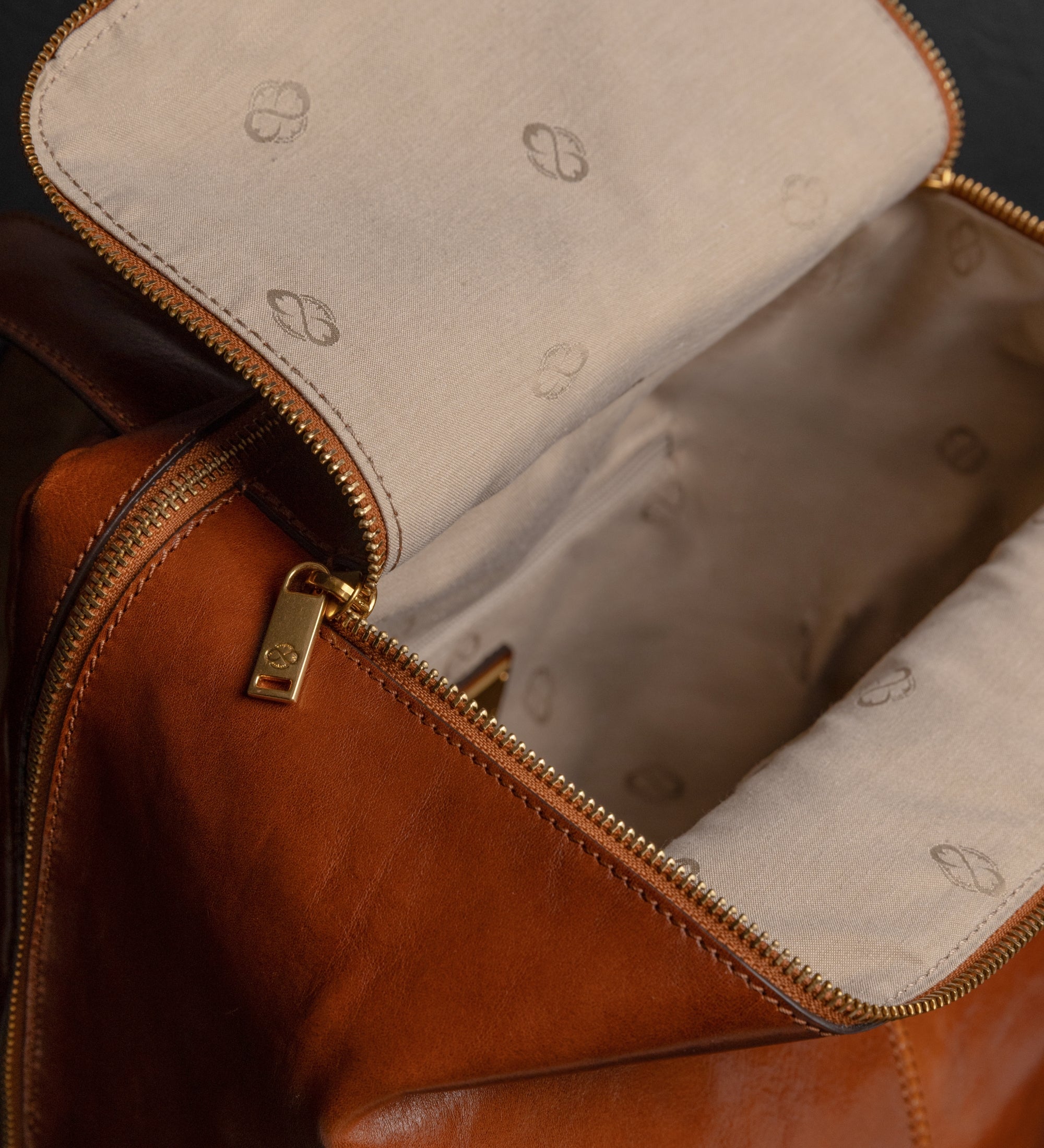 Rucksack aus Leder - A Bend in the River