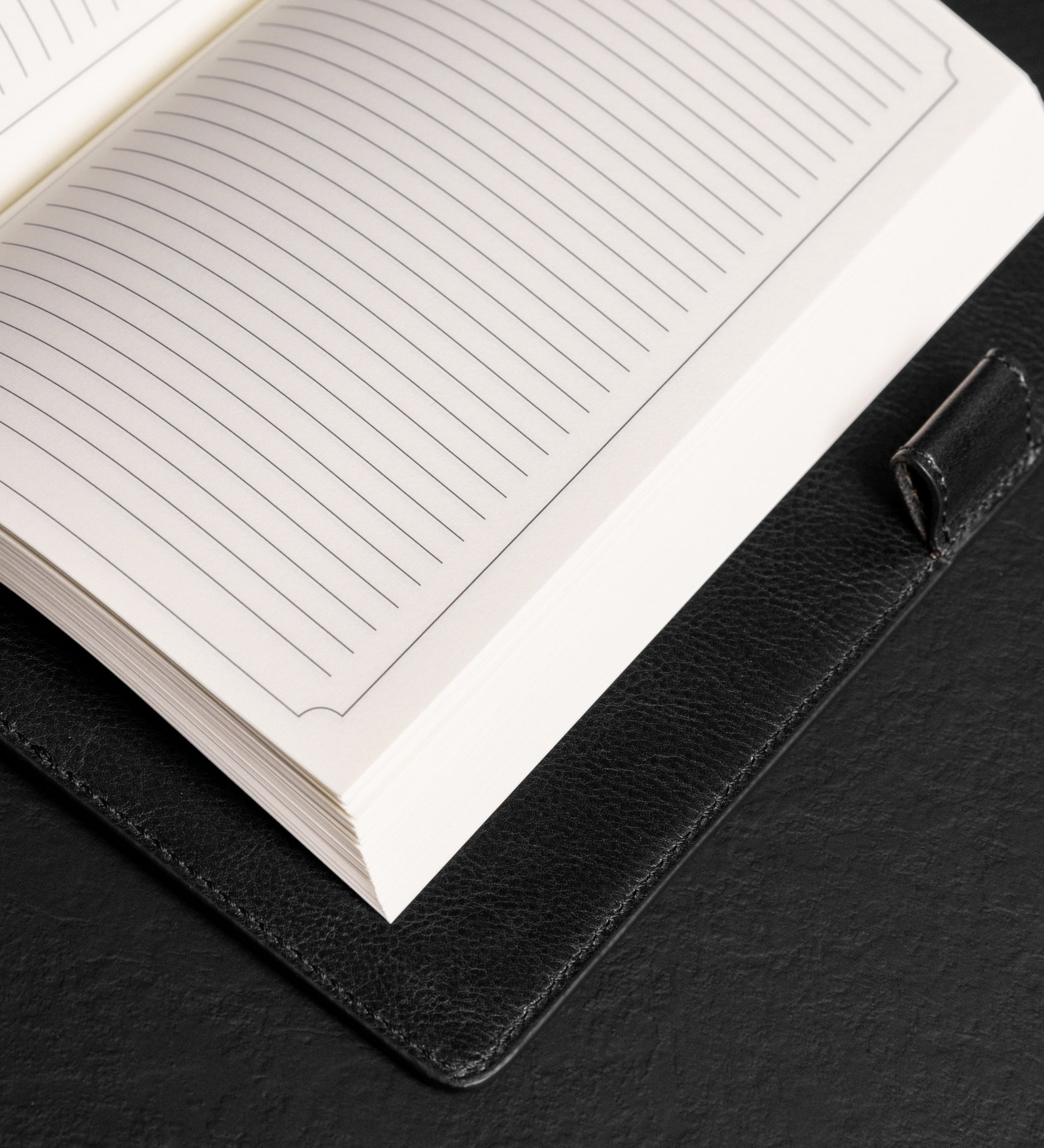 Tagebuch aus Leder für Damen mit nachfüllbarem A5-Notizblock - The Diary of a Nobody