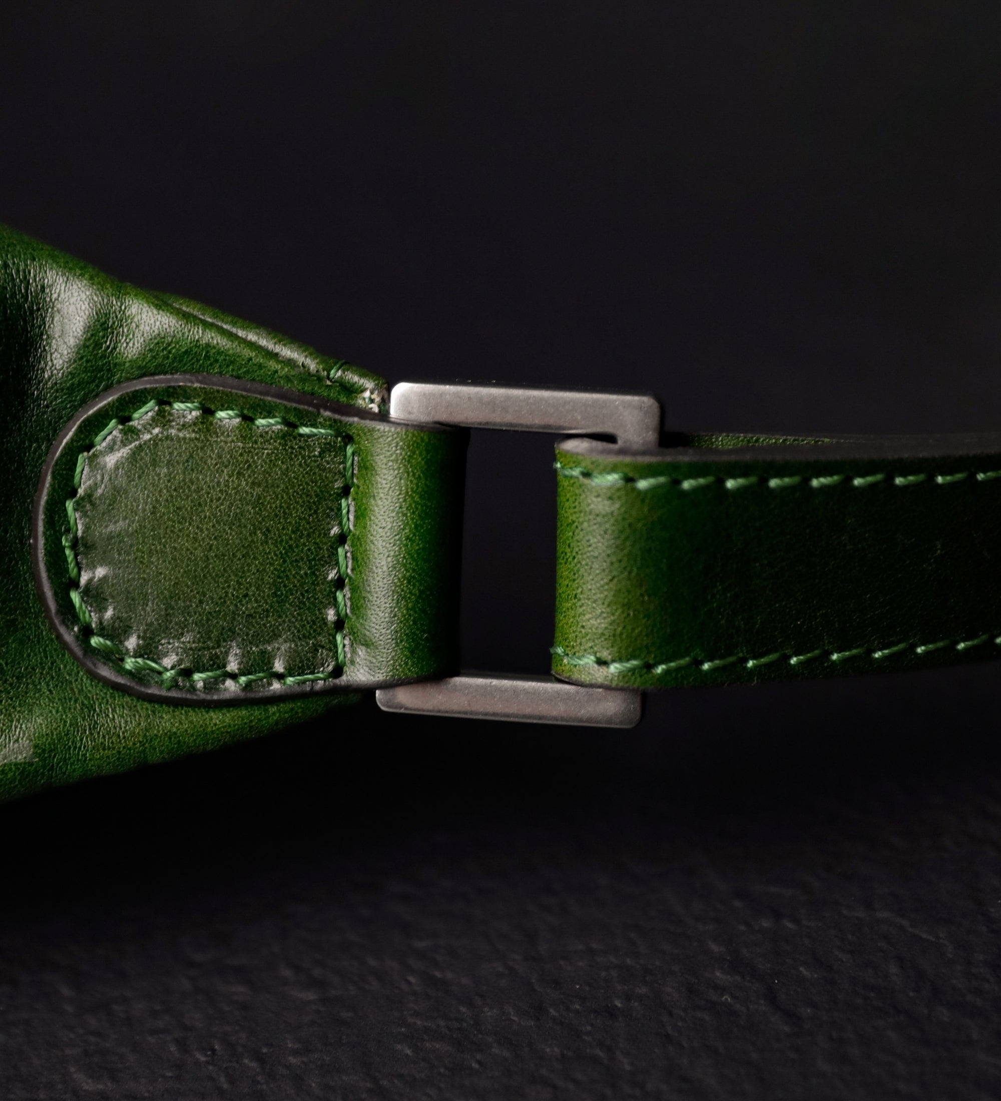 Schultertasche Bauchtasche aus Leder - Independent People