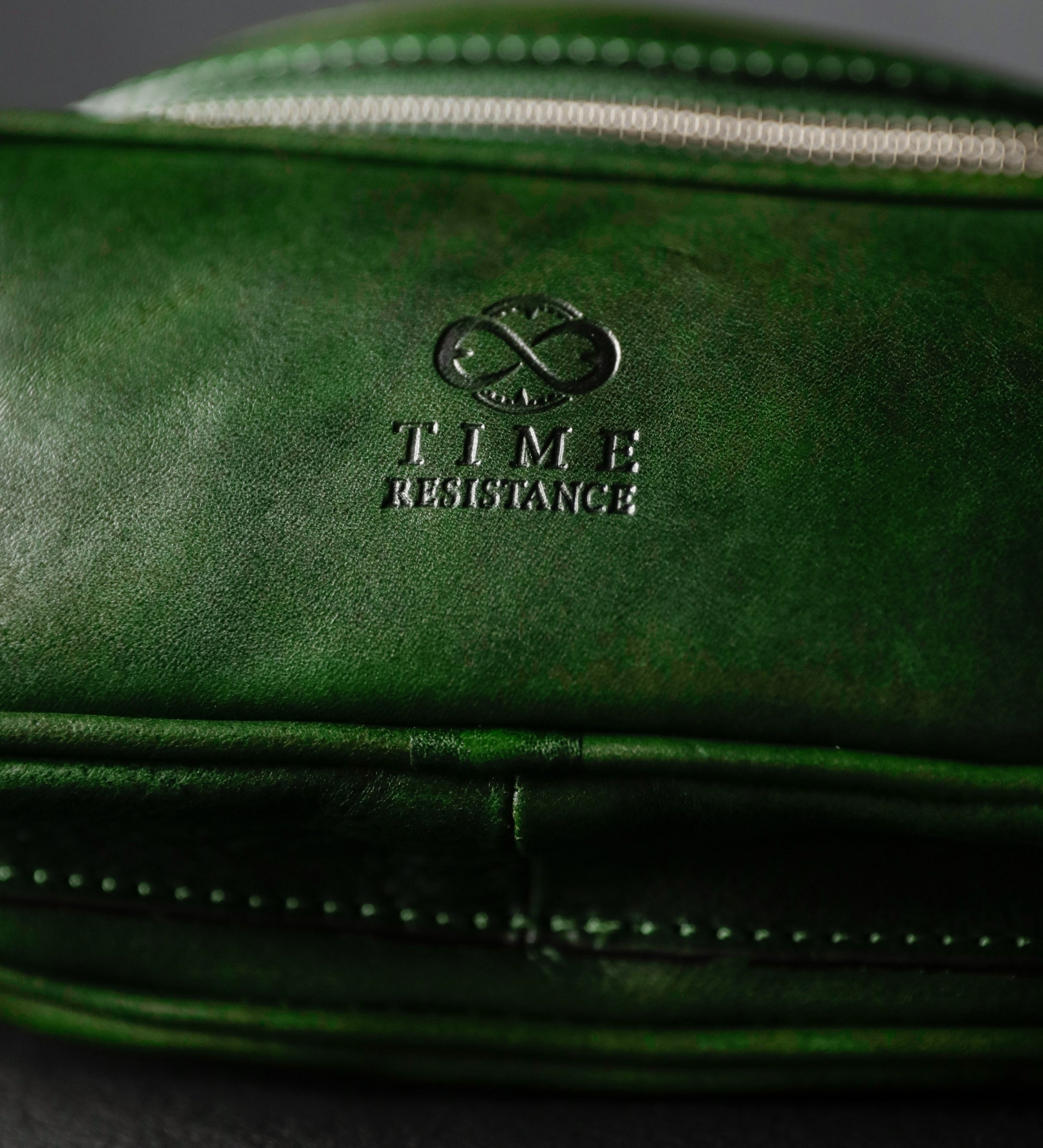 Schultertasche aus Leder für Damen, Bauchtasche - Independent People
