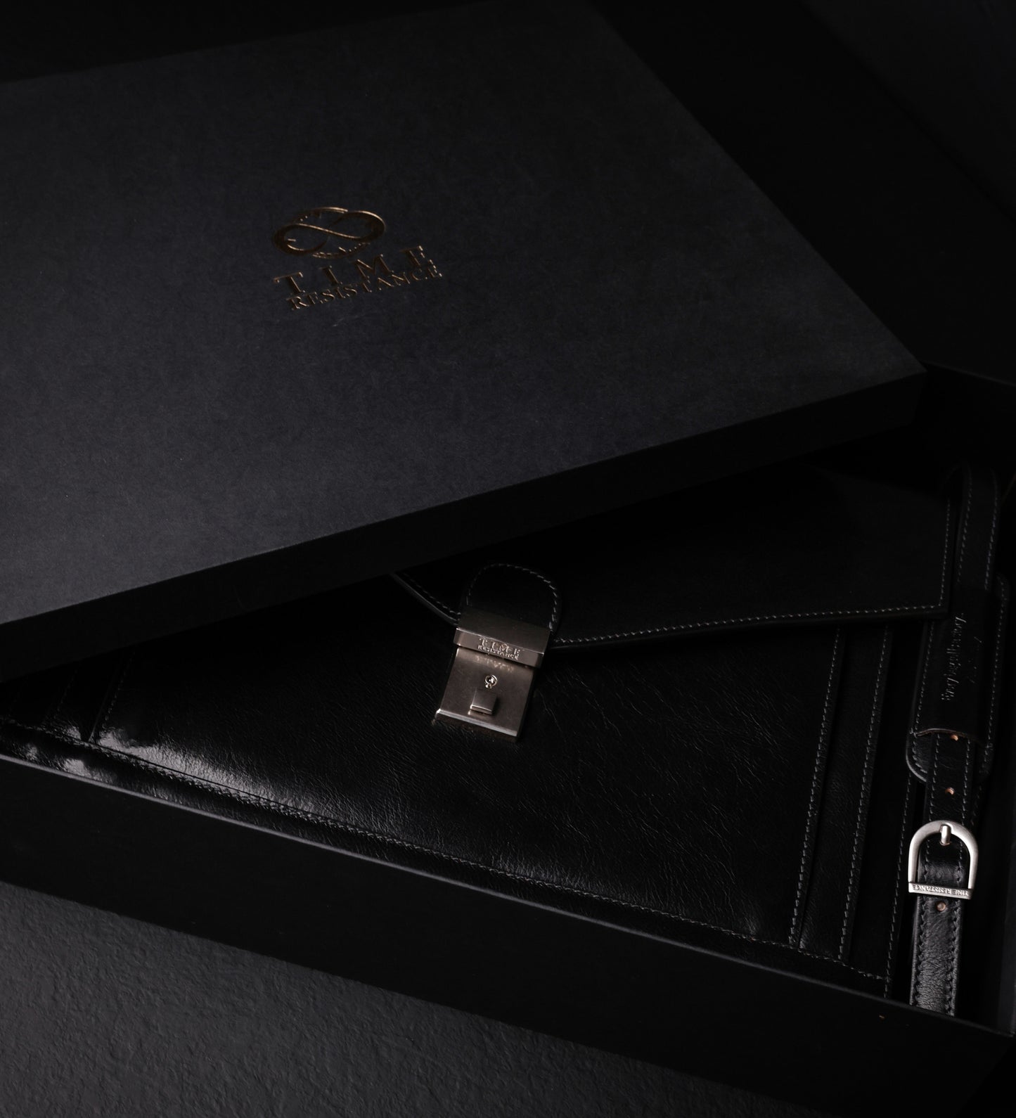 Aktentasche aus Leder im klassischen Design - The Magus